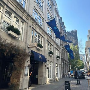 Le Saint-Sulpice Hotel Montreal